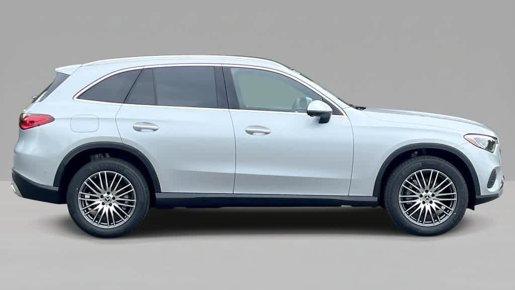 Used 2026 Mercedes-Benz GLC 300 4MATIC image 8