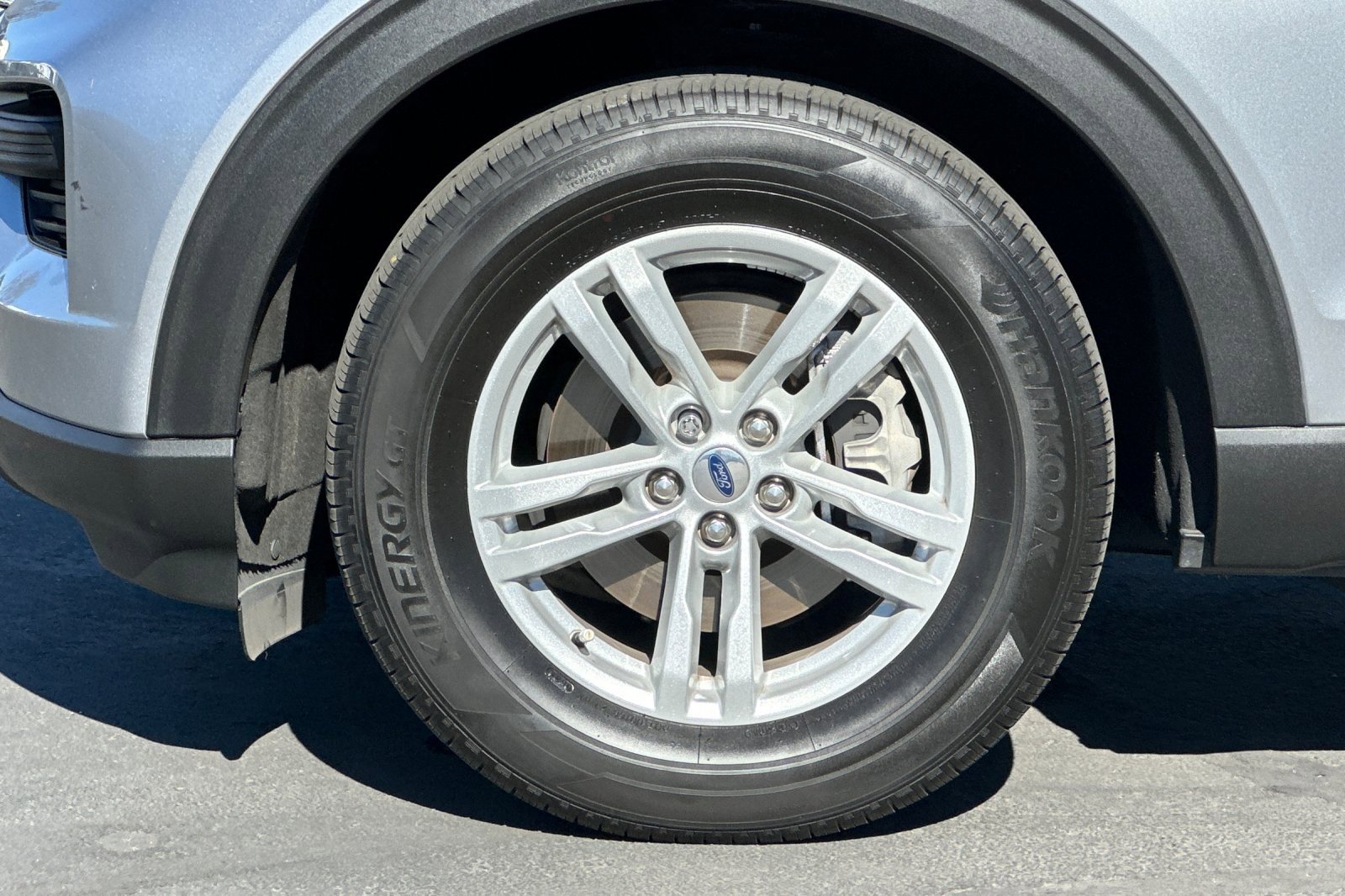 Used 2024 Ford Explorer XLT image 26