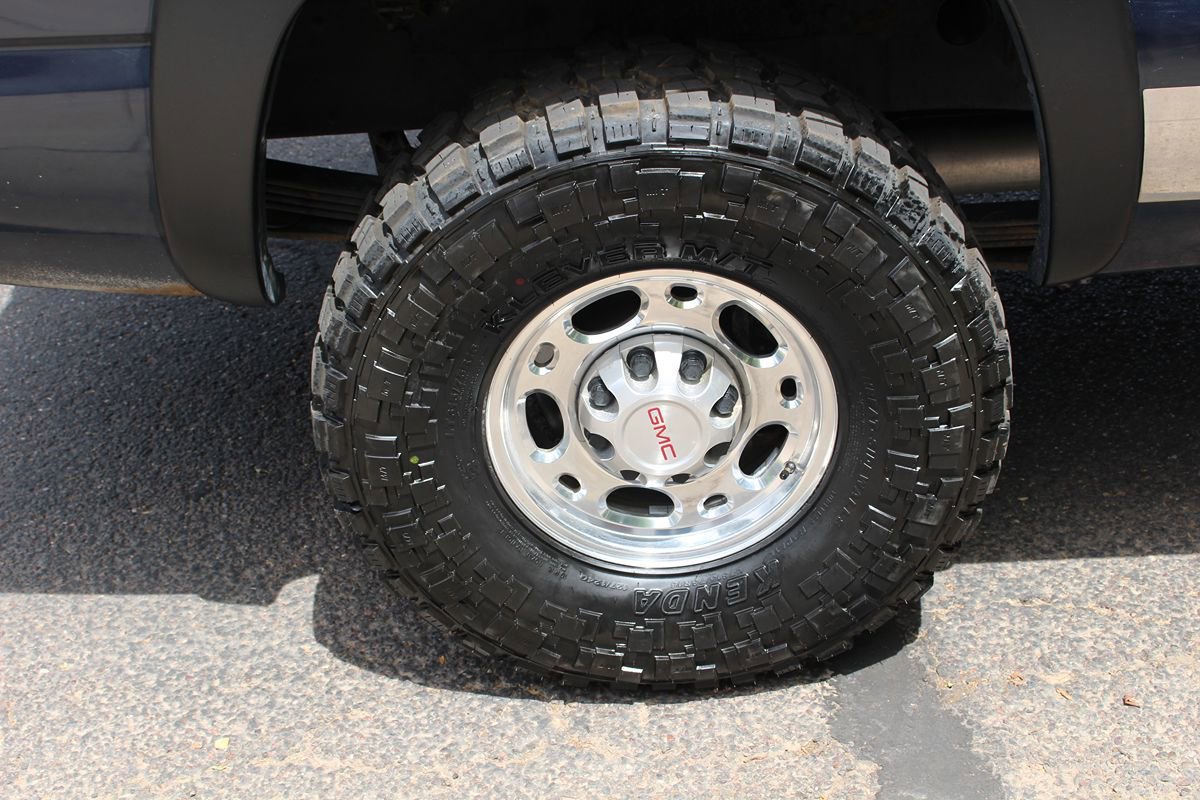 Used 2005 GMC Sierra 2500 SLE w/ Heavy-Duty Power Package AWD/4WD image 48