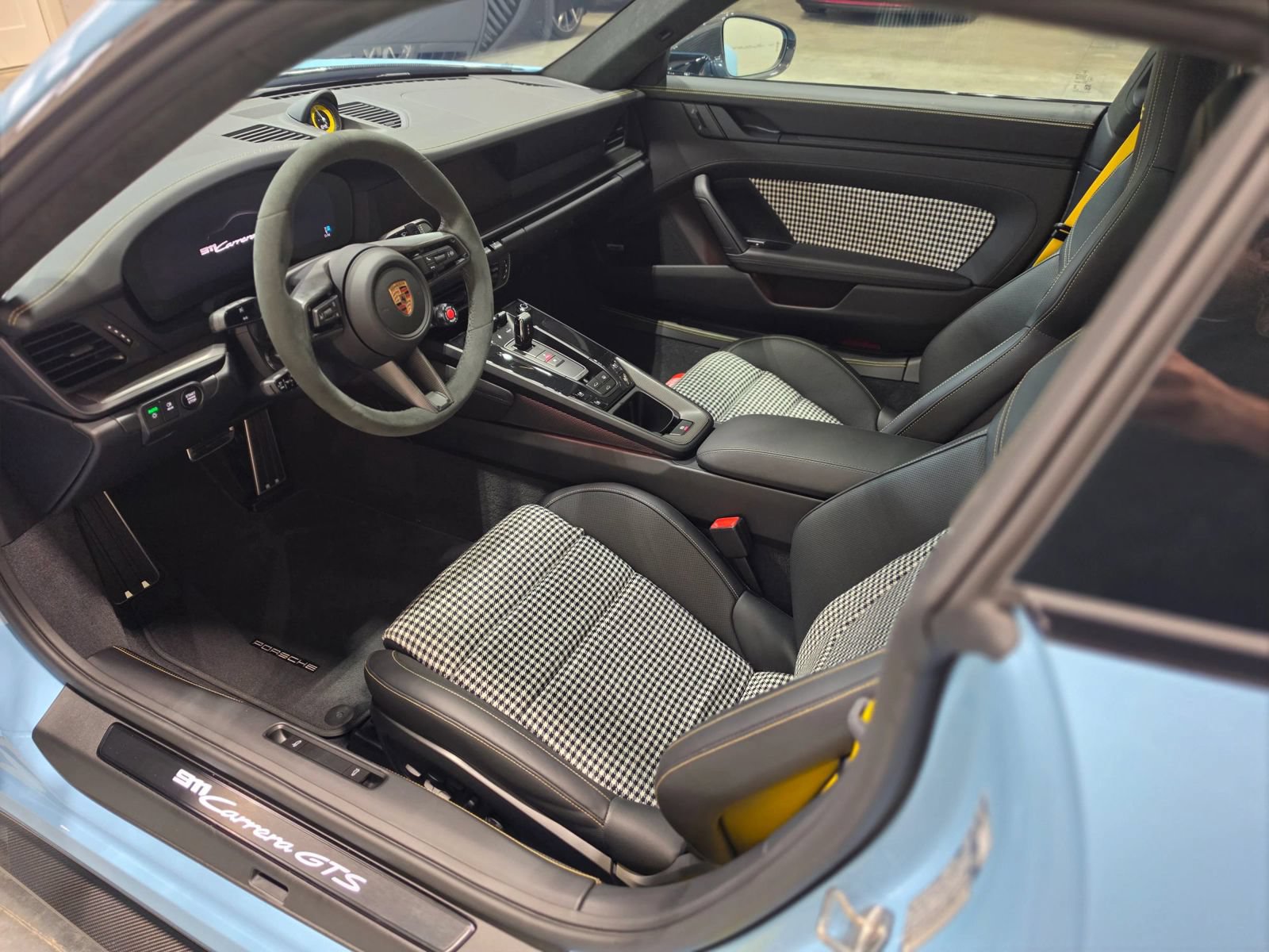 Used 2026 Porsche 911 GTS image 94