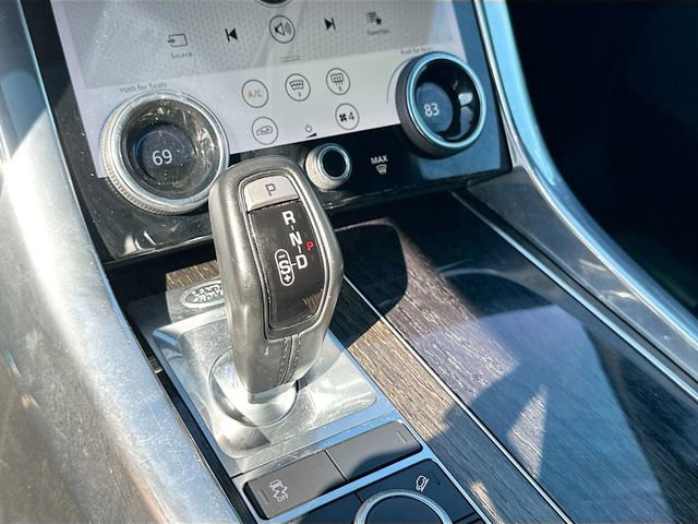 Used 2019 Land Rover Range Rover Sport HSE image 17