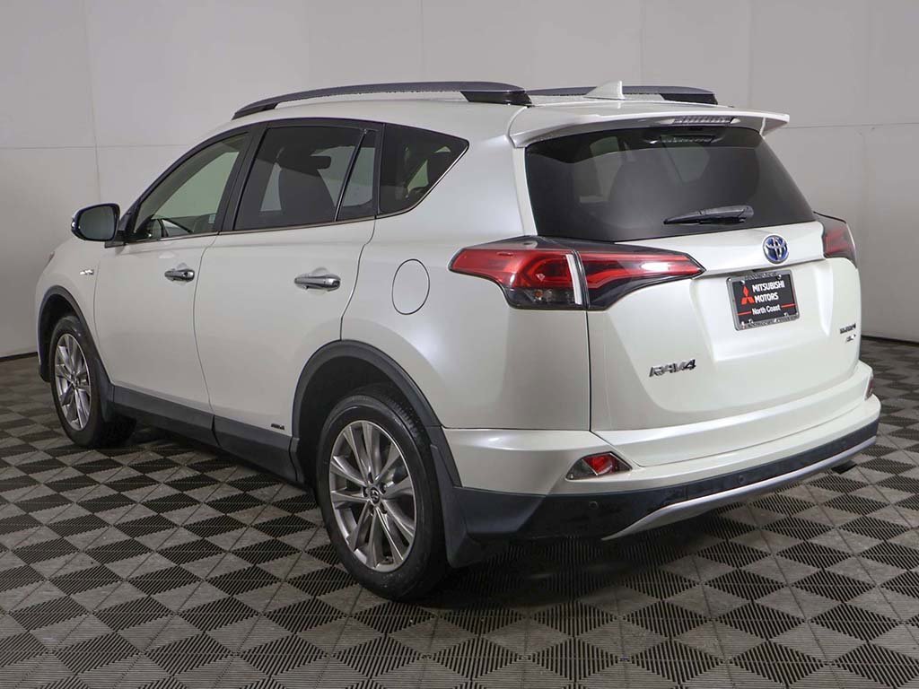 Used 2018 Toyota RAV4 Limited image 10