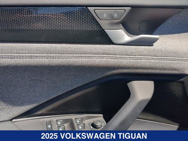 Certified 2025 Volkswagen Tiguan S FWD image 11