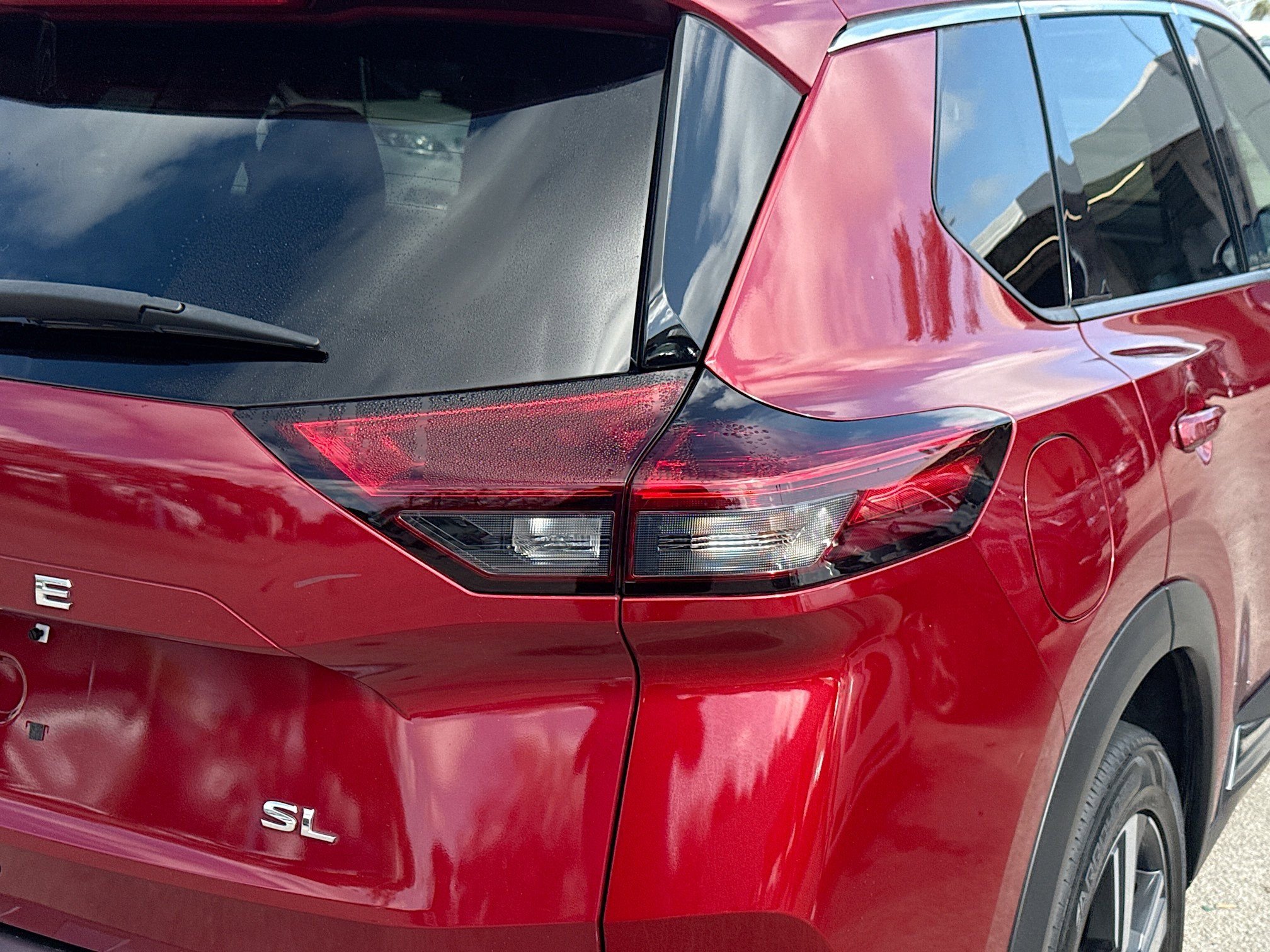 Used 2022 Nissan Rogue SL image 27