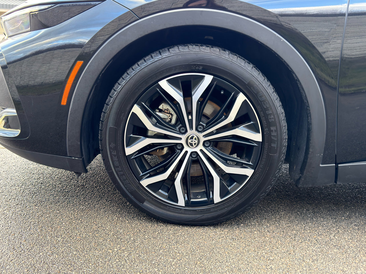 Used 2024 Toyota Crown XLE image 9