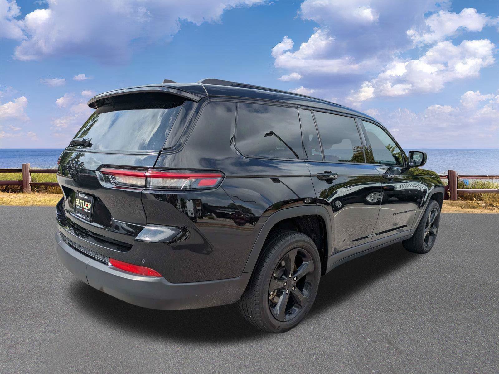 Certified 2024 Jeep Grand Cherokee L Altitude AWD/4WD image 8