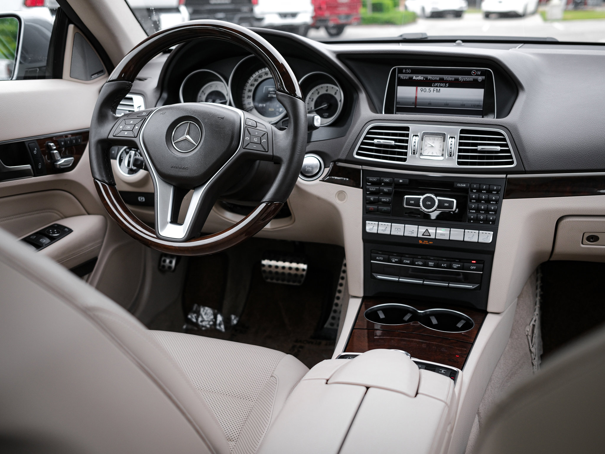 Used 2014 Mercedes-Benz E 550 Coupe image 30