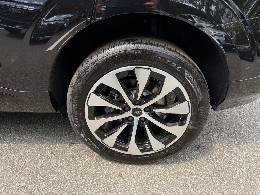 New 2026 Audi Q3 quattro 2.0T AWD/4WD image 9