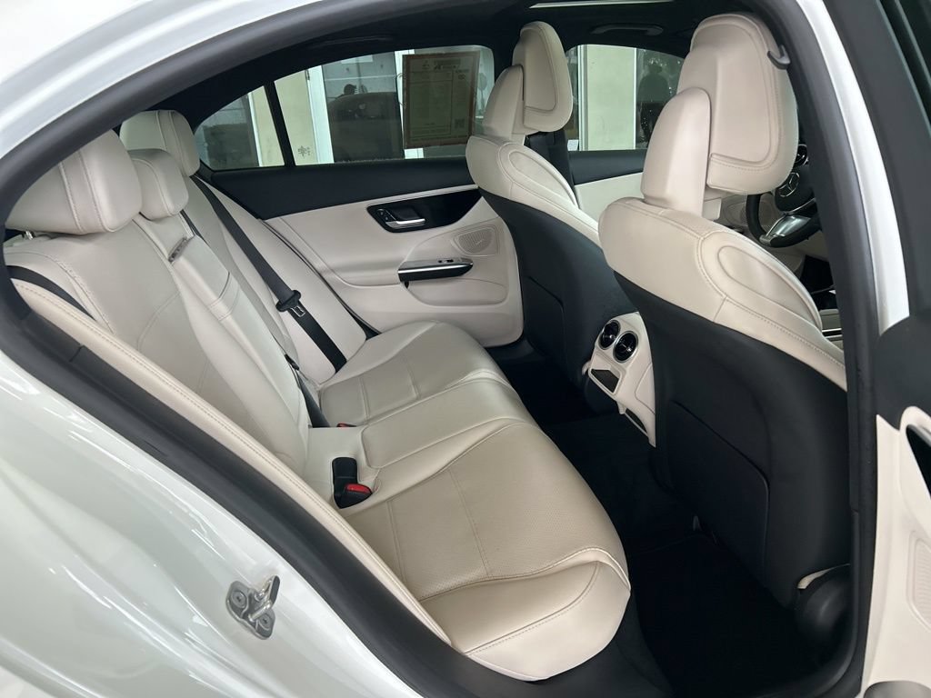 Used 2024 Mercedes-Benz C 300 Sedan image 25