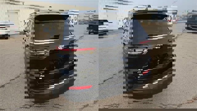 Used 2025 Jeep Grand Cherokee L Limited image 39