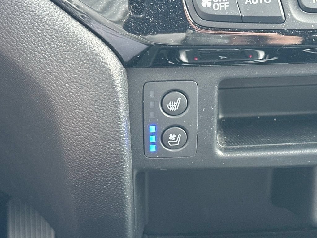 Used 2025 Honda Passport Black Edition image 6