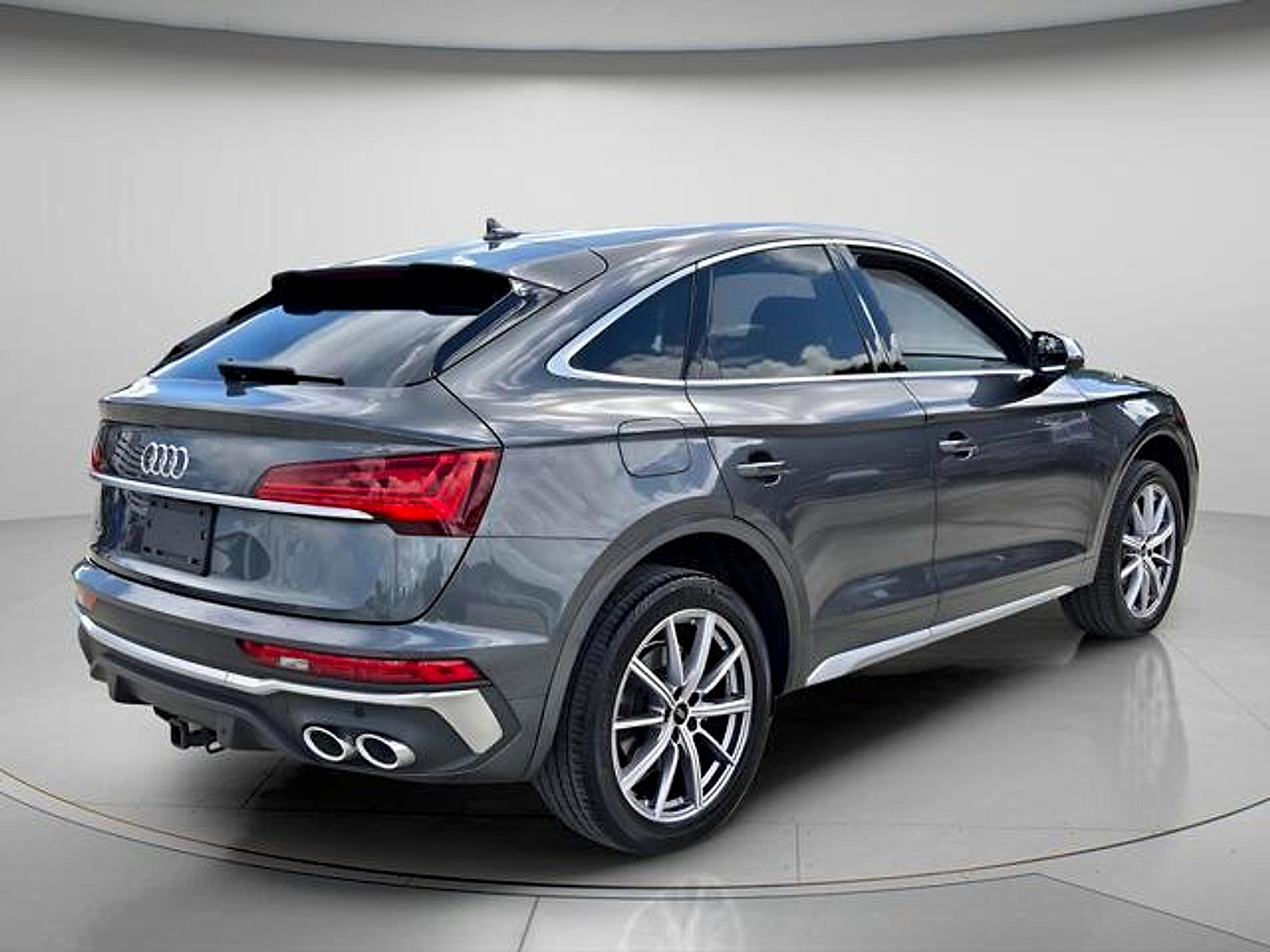 Used 2023 Audi SQ5 Premium Plus w/ Premium Plus Package AWD/4WD image 7