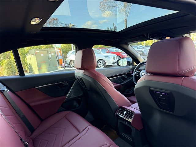 Used 2025 BMW 530i xDrive 530i xDrive w/ M Sport Package image 33