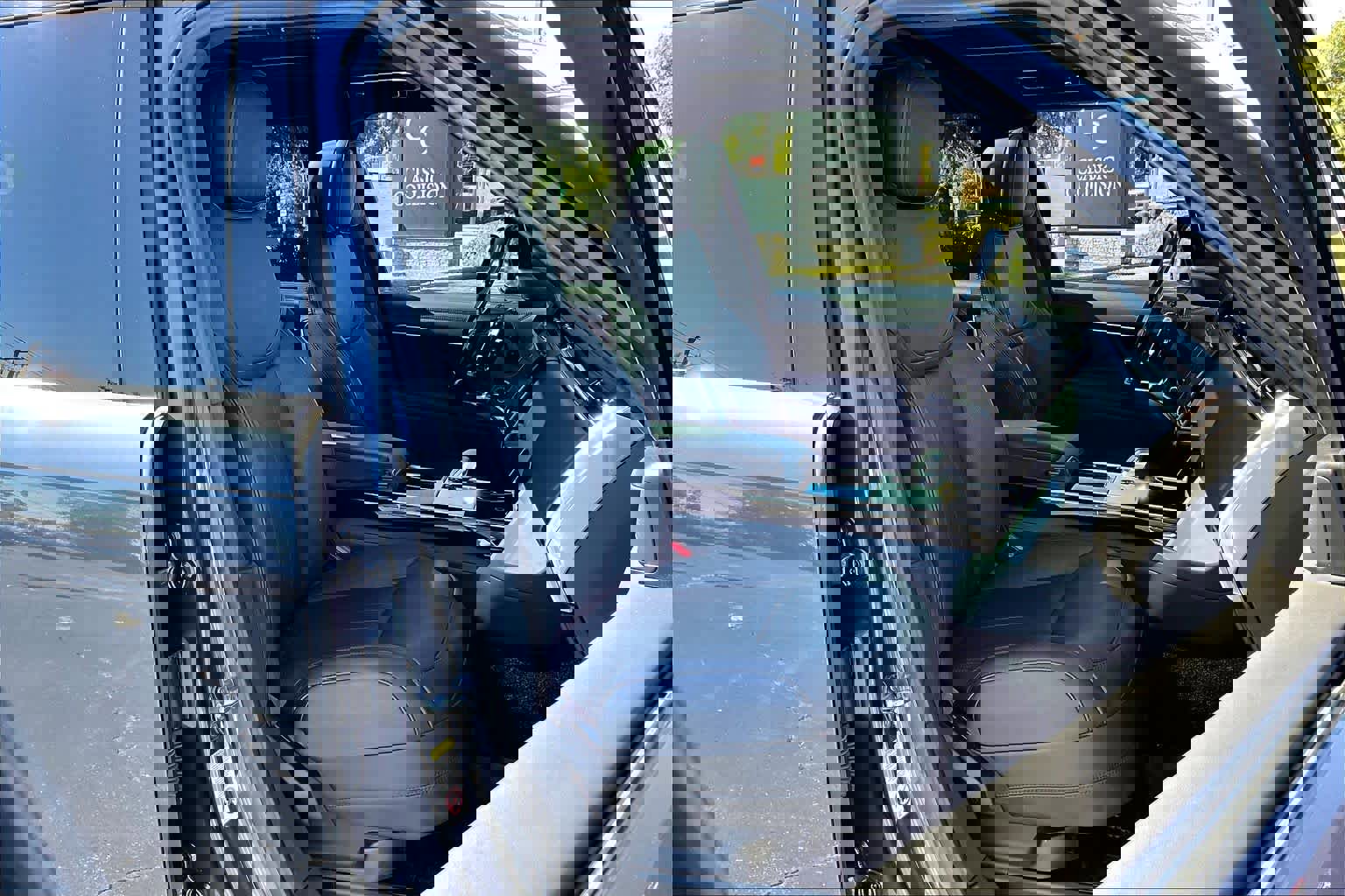 Used 2024 Land Rover Range Rover SE image 8