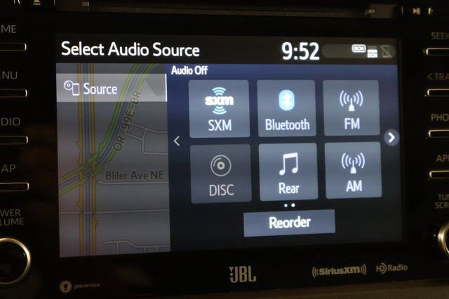 Used 2019 Toyota Sienna SE image 23