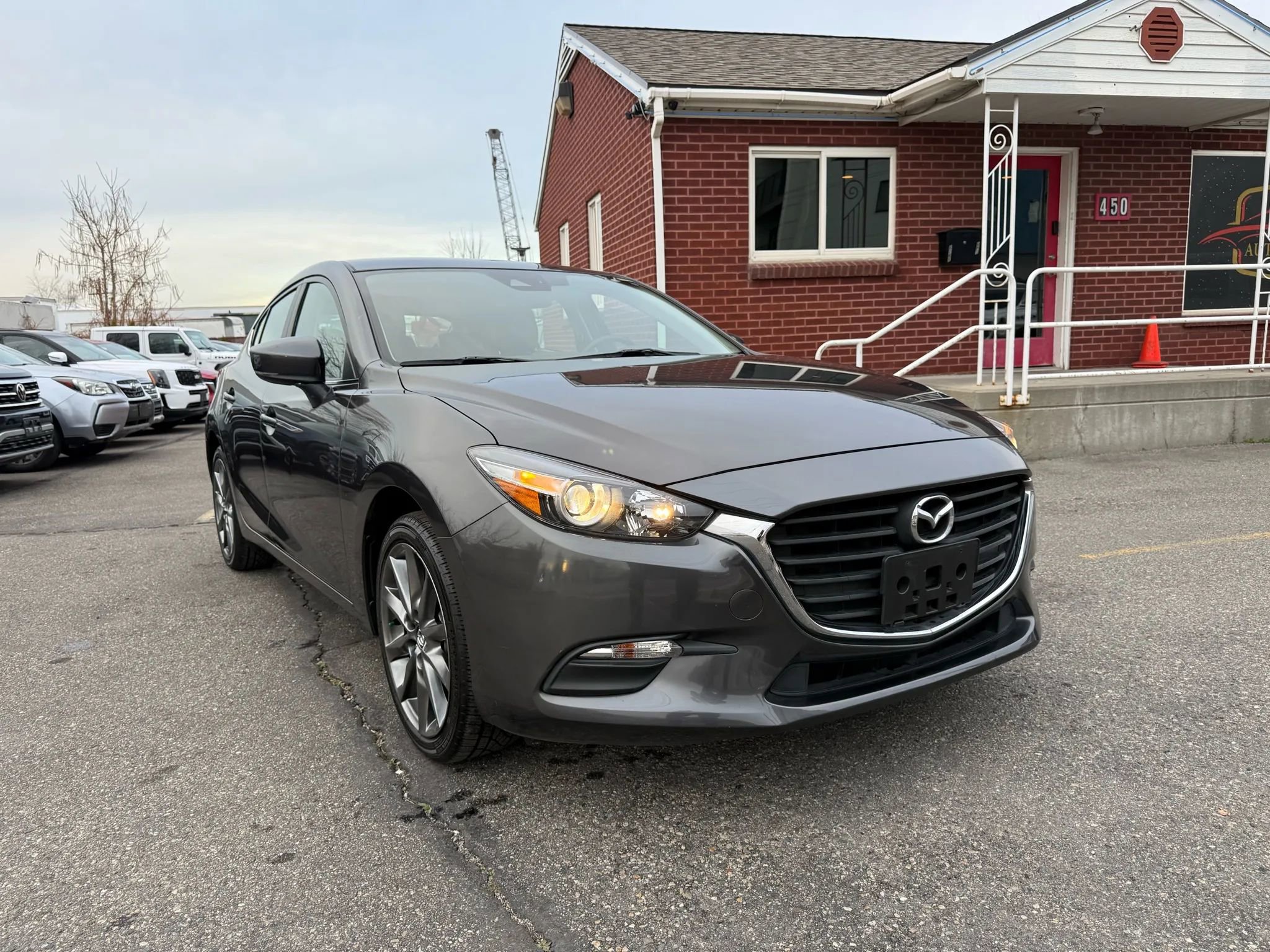 Used 2018 MAZDA MAZDA3 Touring image 3
