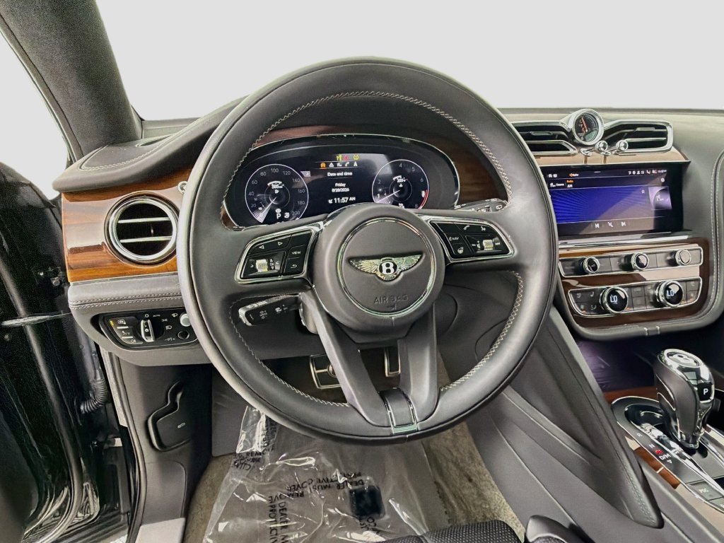 Used 2023 Bentley Bentayga AWD/4WD image 11