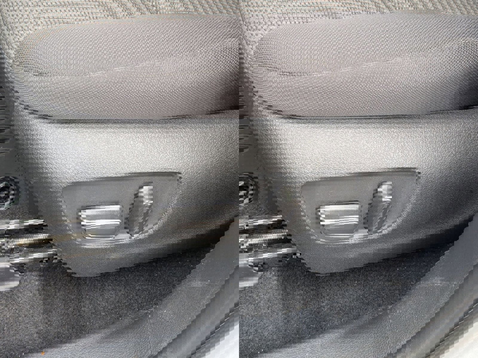 Used 2024 Toyota Highlander LE image 45