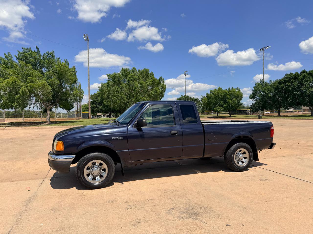 Used 2002 Ford Ranger XLT RWD image 2