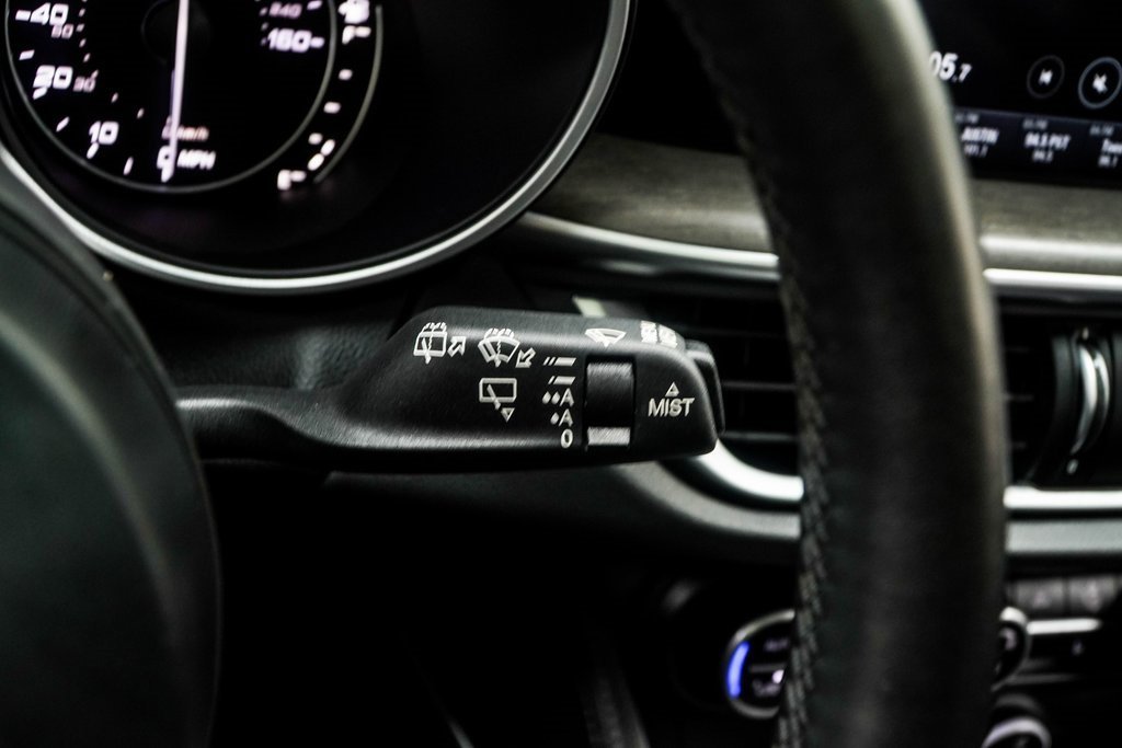 Used 2023 Alfa Romeo Stelvio Ti image 34