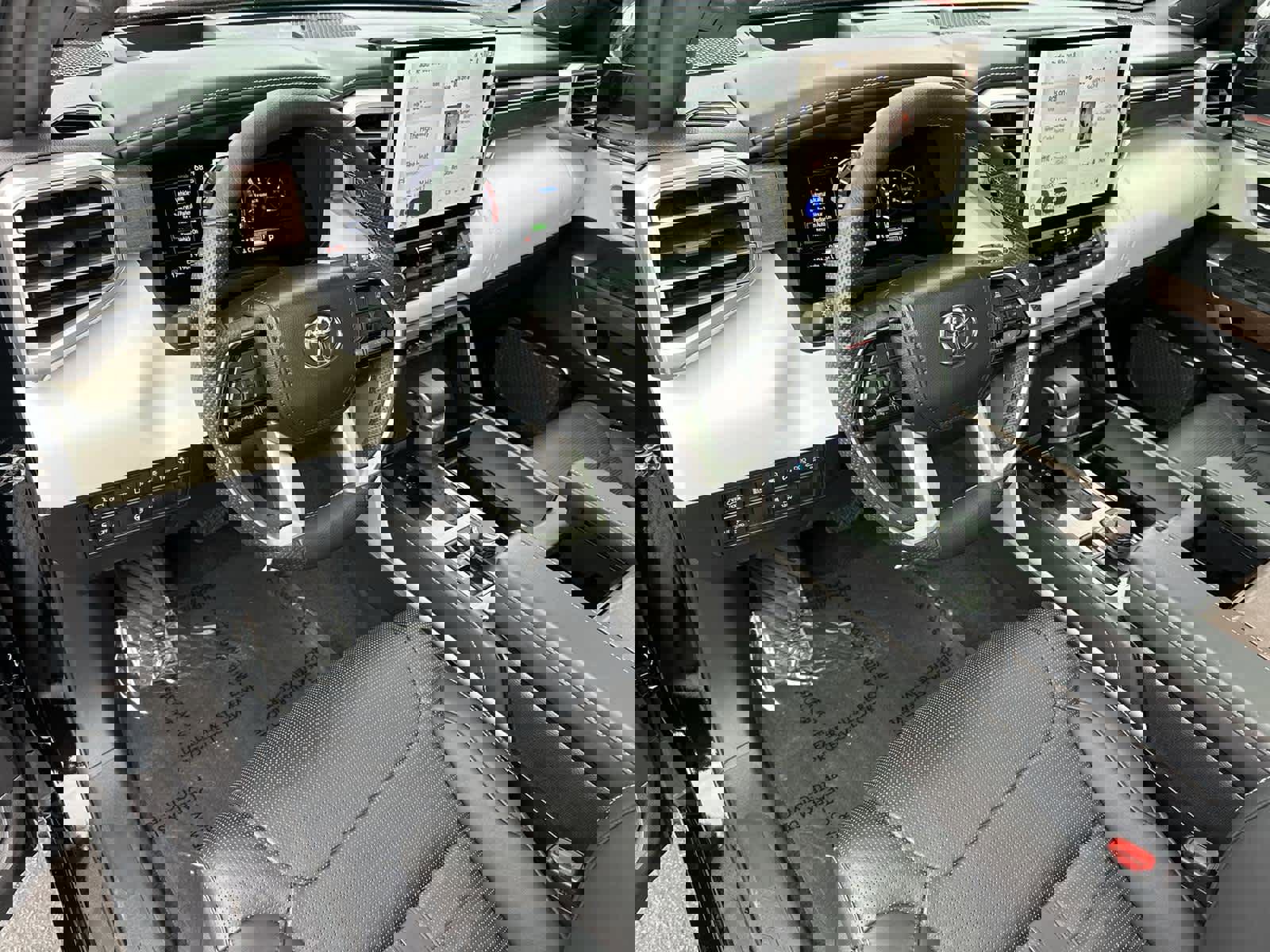 Used 2025 Toyota Sequoia Capstone image 2