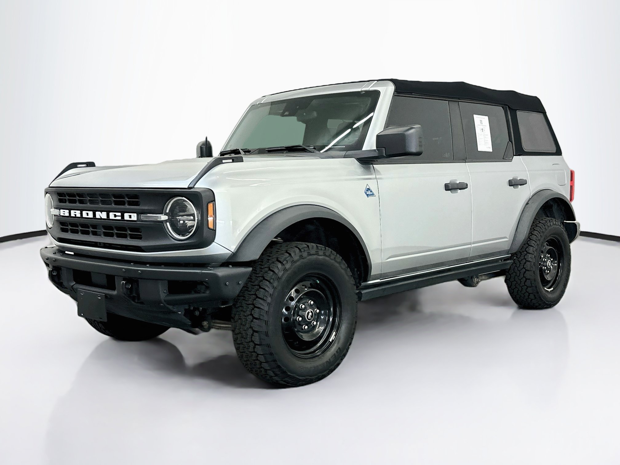 Used 2023 Ford Bronco Black Diamond AWD/4WD image 3