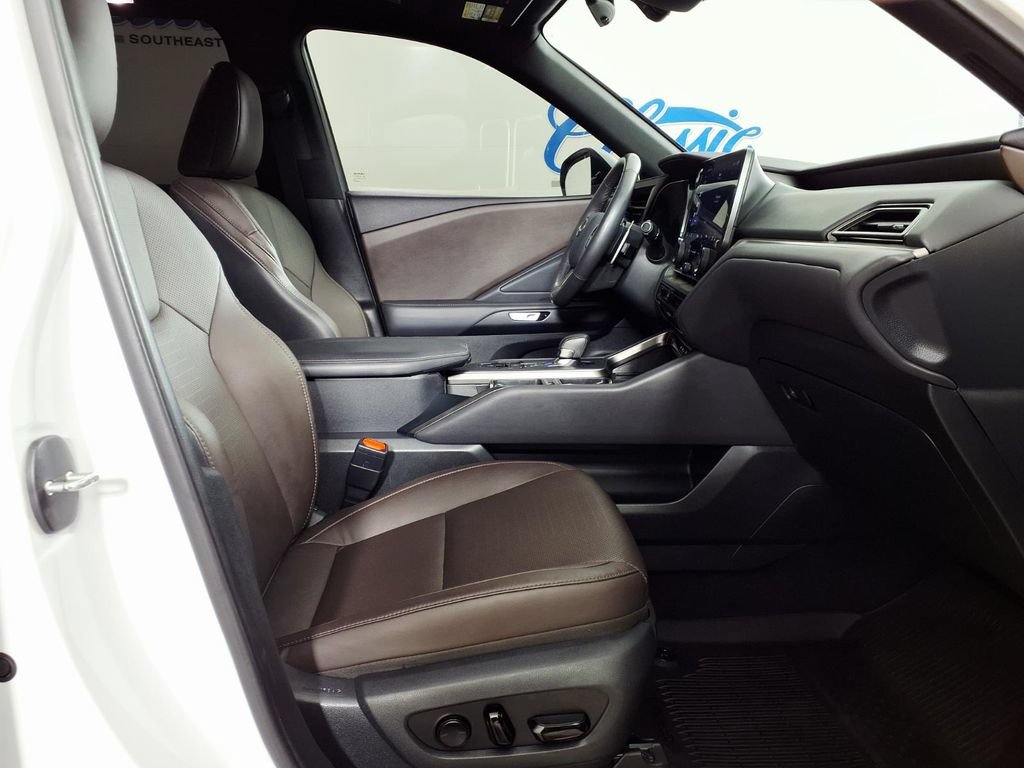 Used 2024 Lexus TX 350 FWD w/ Captains Chair Package image 12