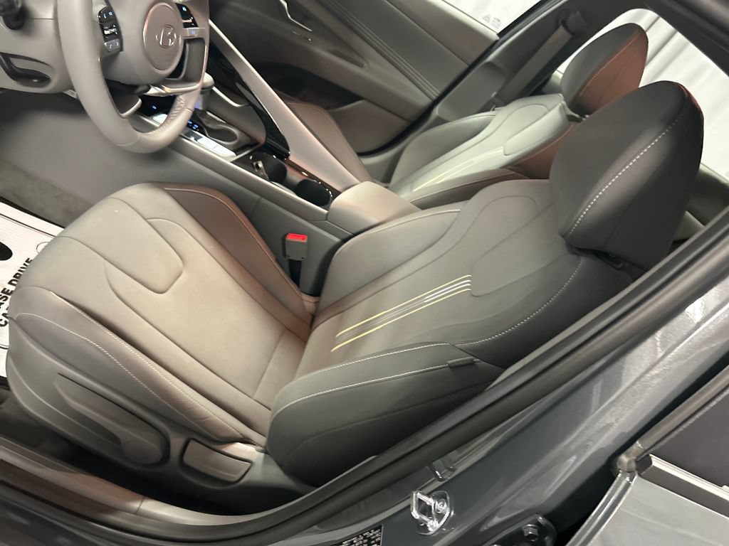 New 2026 Hyundai Elantra SEL FWD image 10