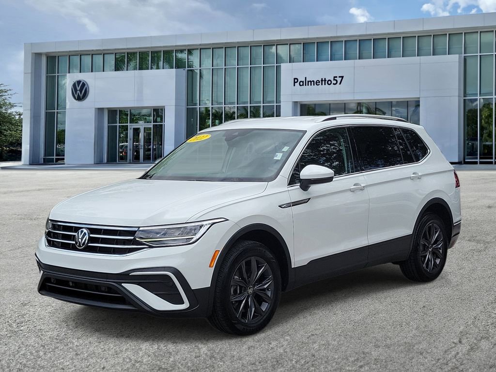 Certified 2022 Volkswagen Tiguan SE FWD image 3