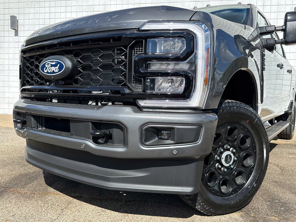 New 2027 Ford F250 Lariat w/ Black Appearance Package AWD/4WD image 36