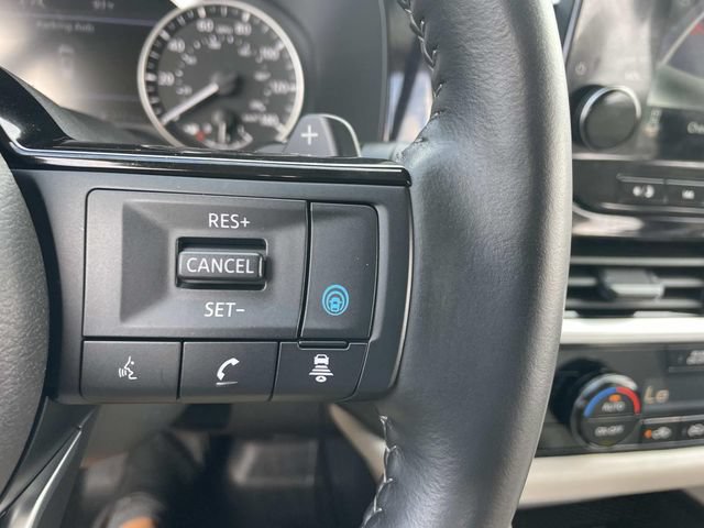 Used 2024 Nissan Pathfinder SL AWD/4WD image 34