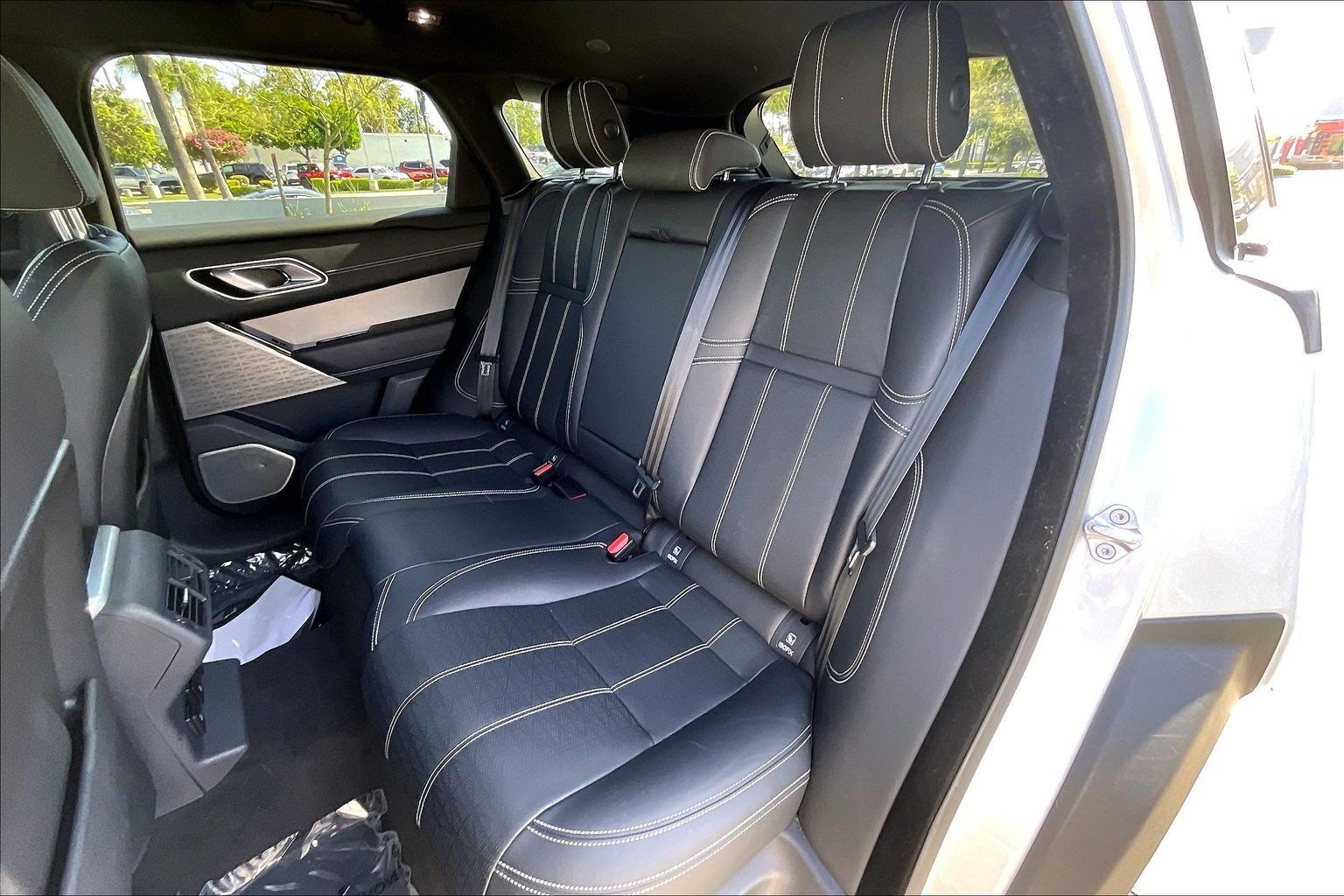 Used 2021 Land Rover Range Rover Velar R-Dynamic HSE AWD/4WD image 19