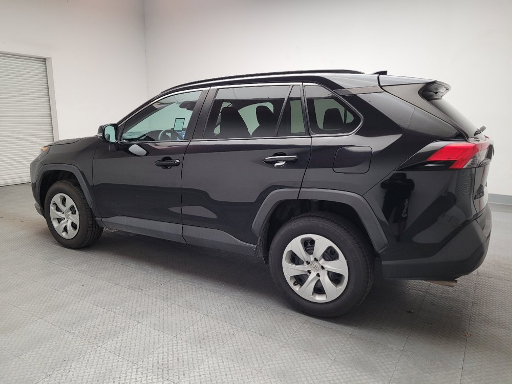 Used 2021 Toyota RAV4 LE FWD image 3