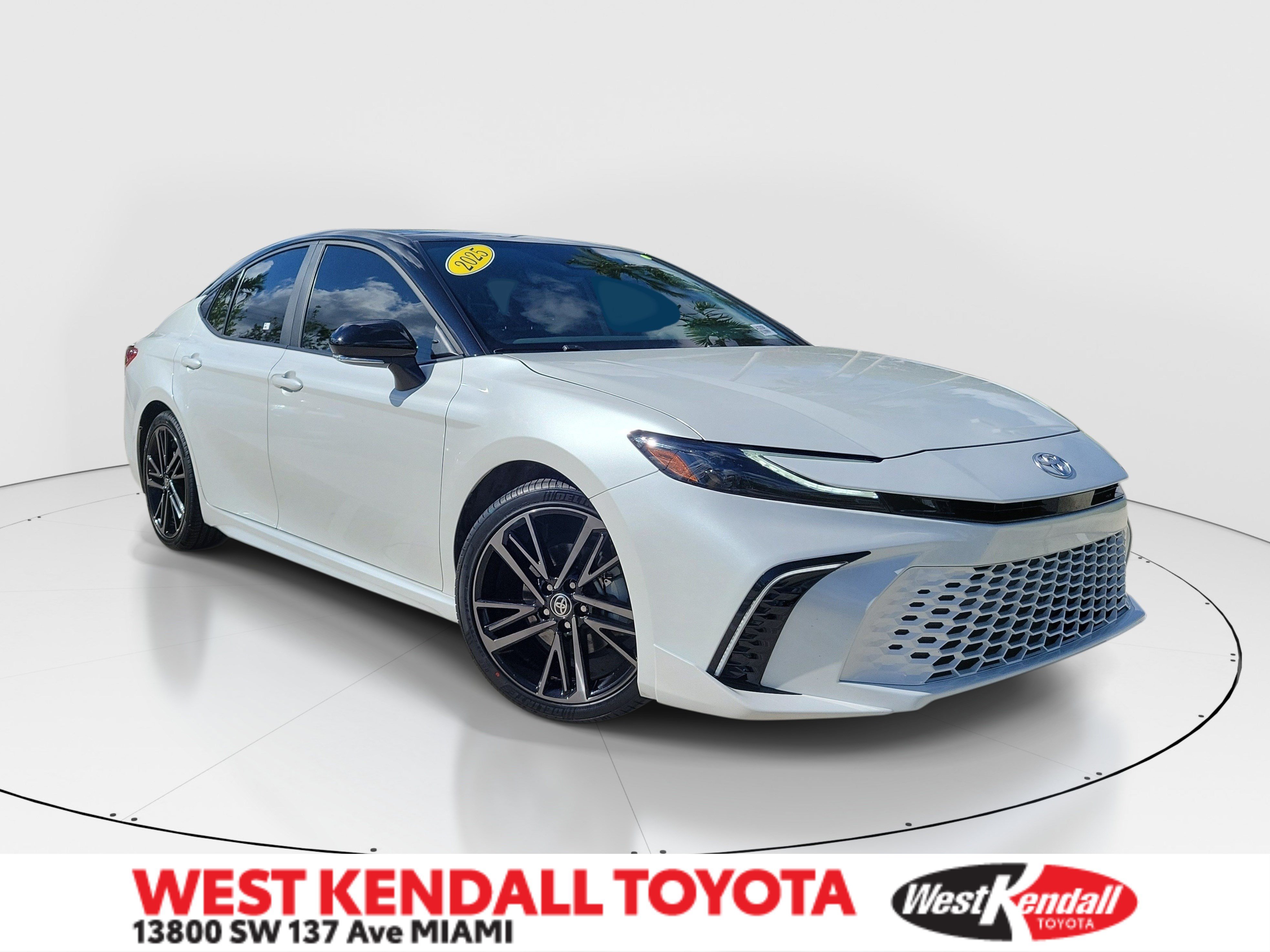 Certified 2025 Toyota Camry XSE FWD image 1