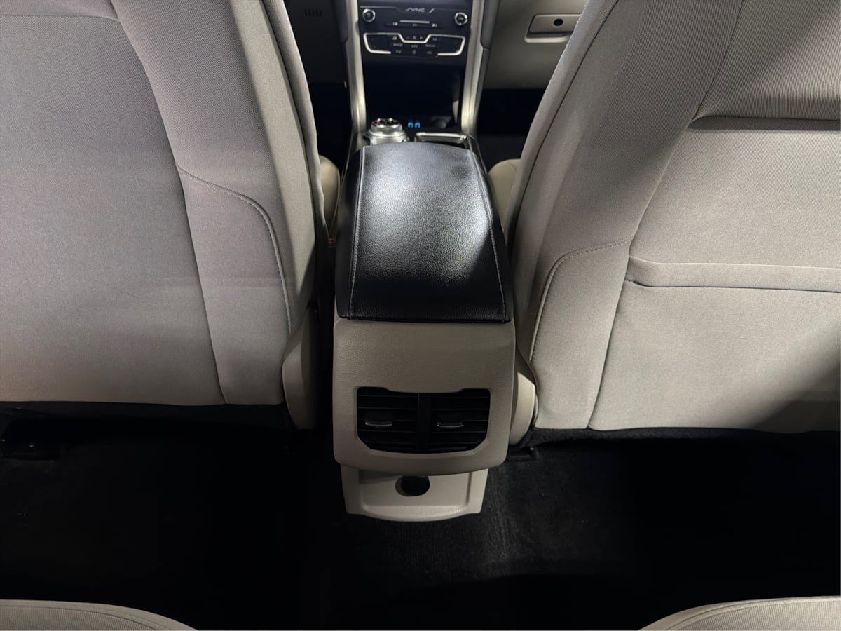 Used 2020 Ford Fusion SE image 24