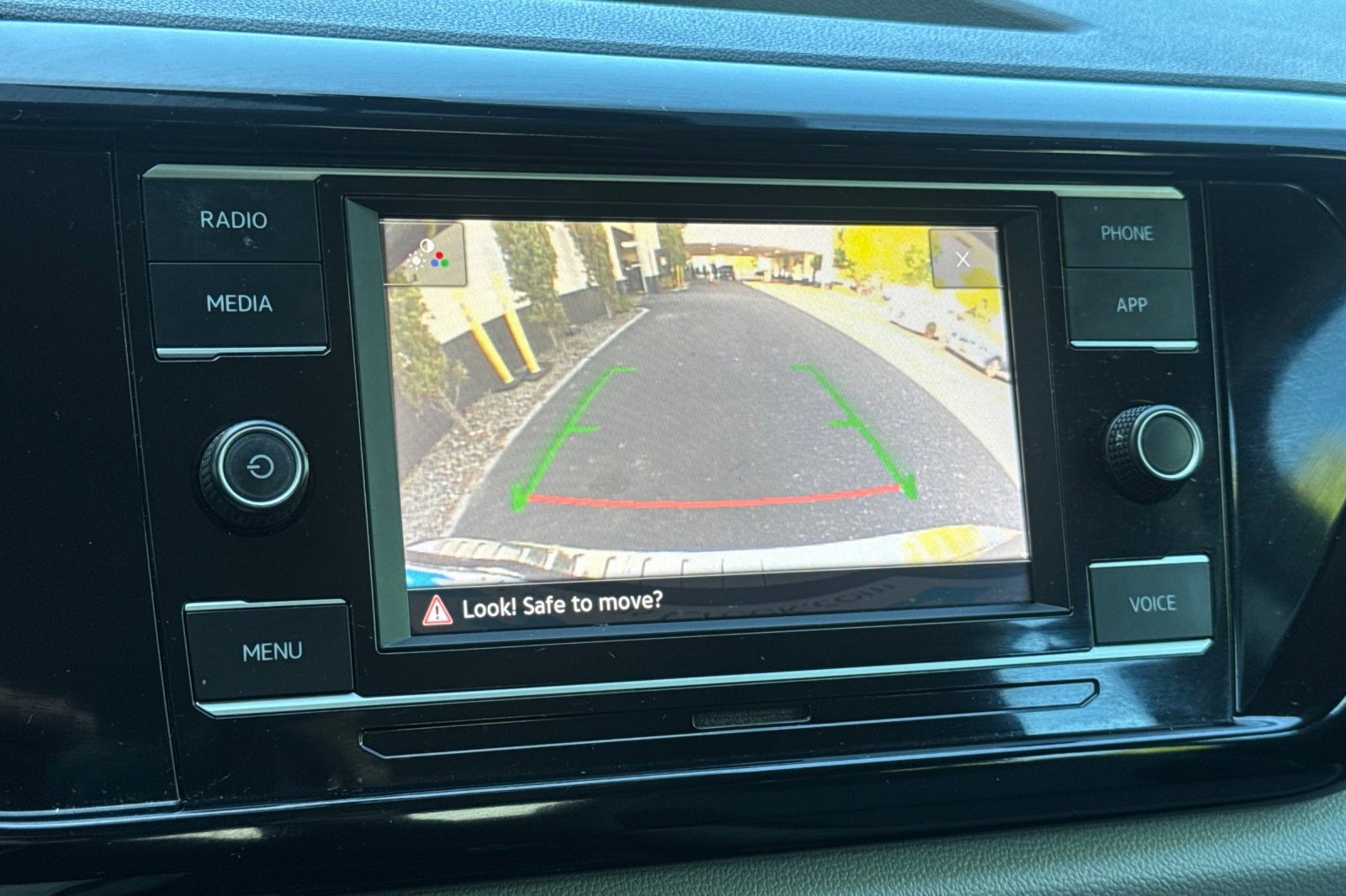 Used 2022 Volkswagen Taos S FWD image 19