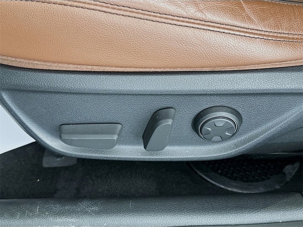 Used 2020 Genesis G70 2.0T w/ Elite Package image 19