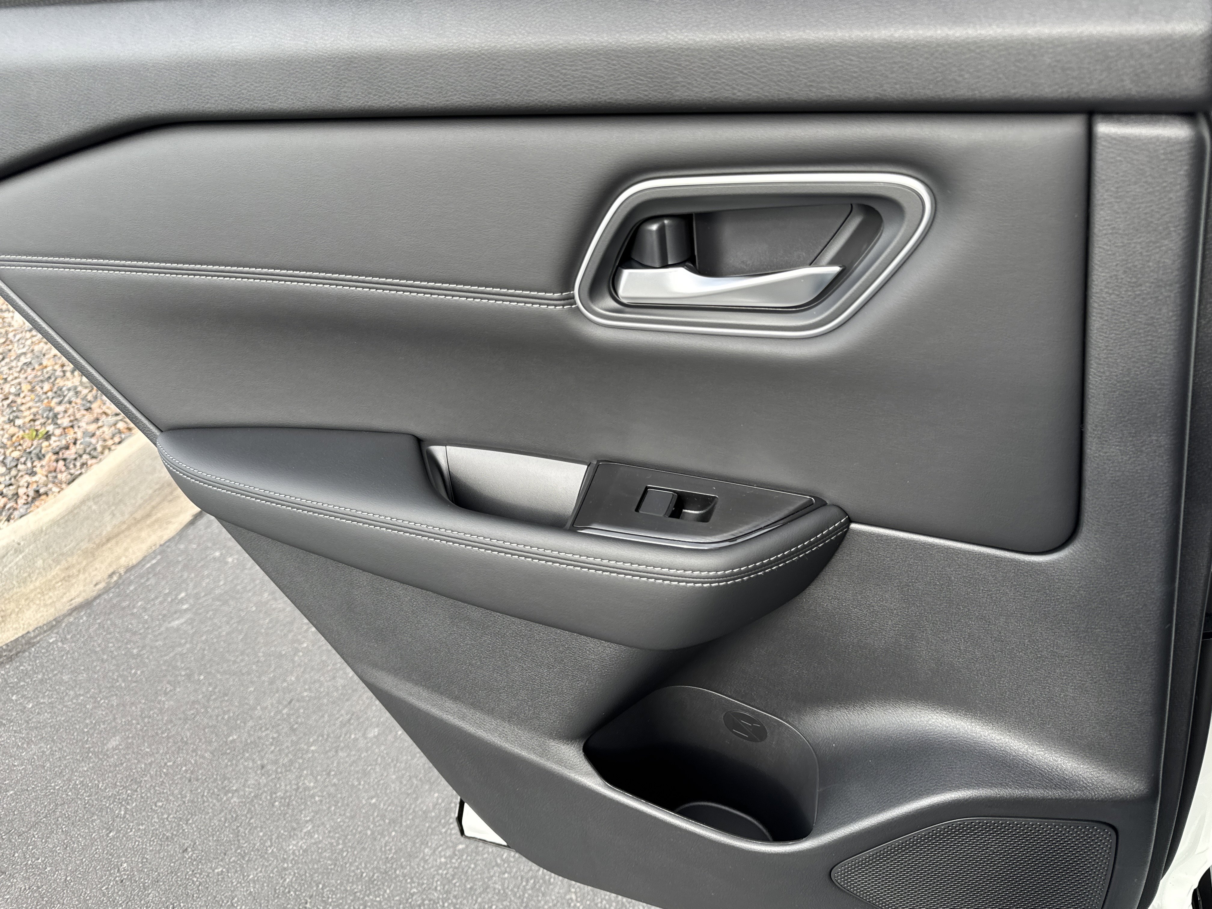 New 2026 Nissan Rogue Platinum AWD/4WD image 12