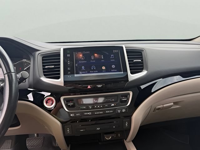 Used 2016 Honda Pilot Touring image 24