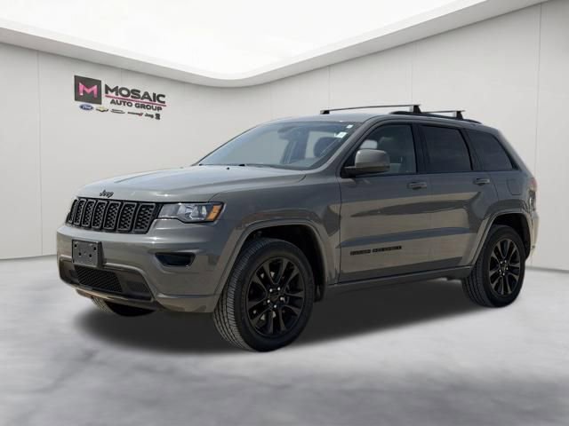 Used 2020 Jeep Grand Cherokee Altitude AWD/4WD image 3