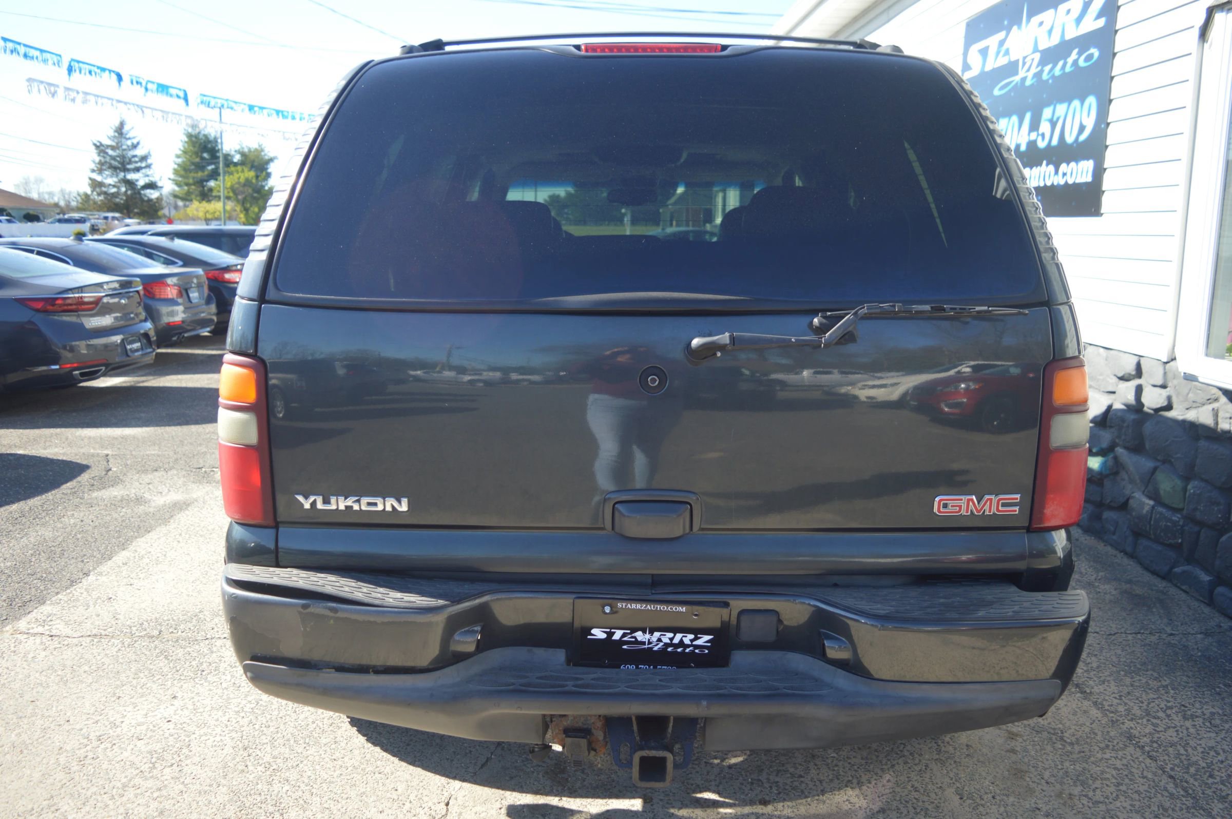 Used 2003 GMC Yukon Denali image 8