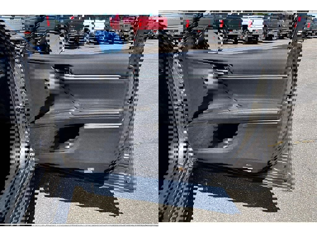 Used 2023 Toyota Camry XLE image 24