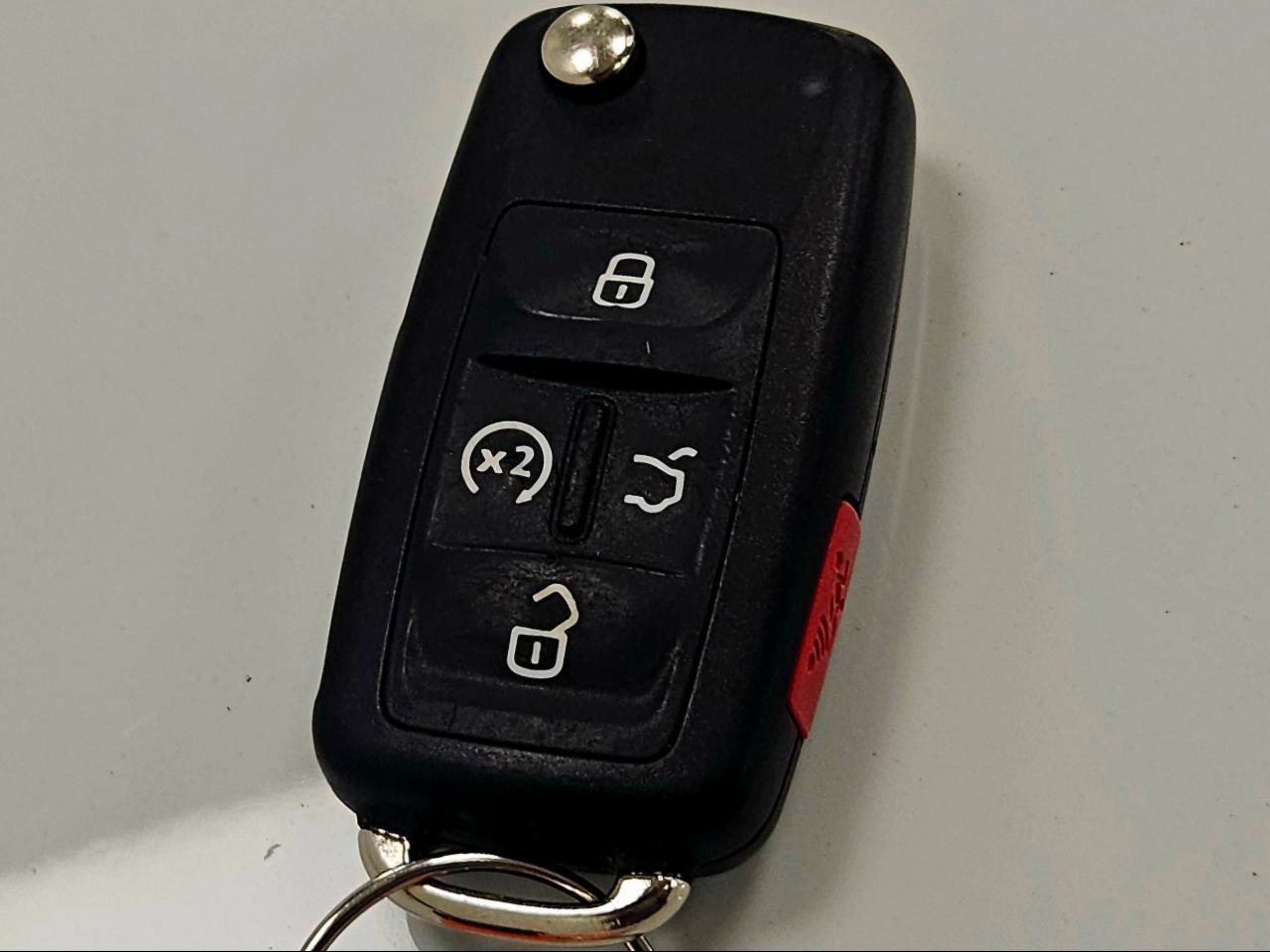 Used 2018 Volkswagen Passat 2.0T SE image 25