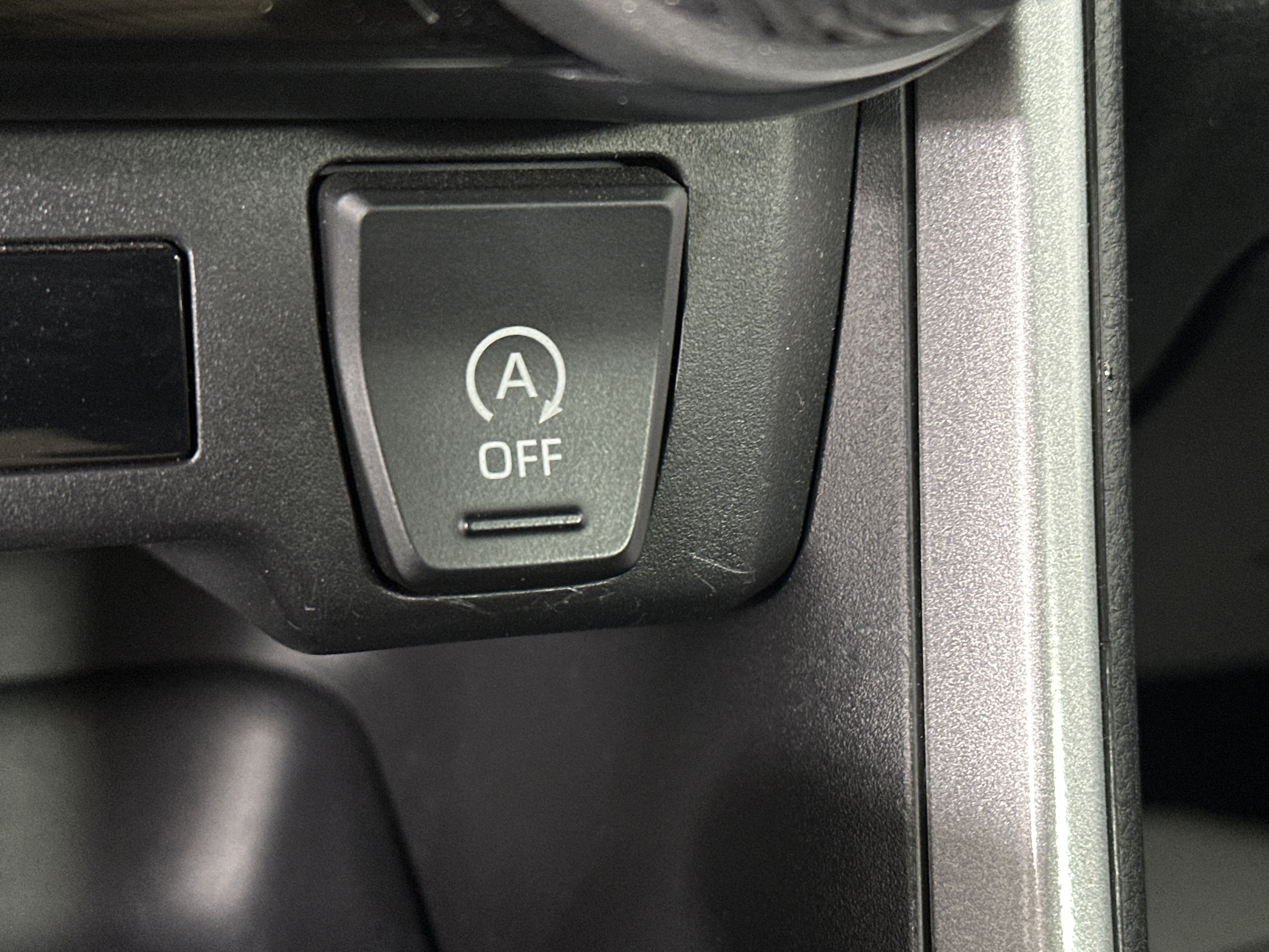 Used 2024 Toyota RAV4 LE image 21