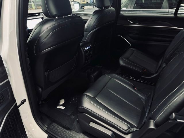 New 2026 Jeep Grand Cherokee L Limited image 21