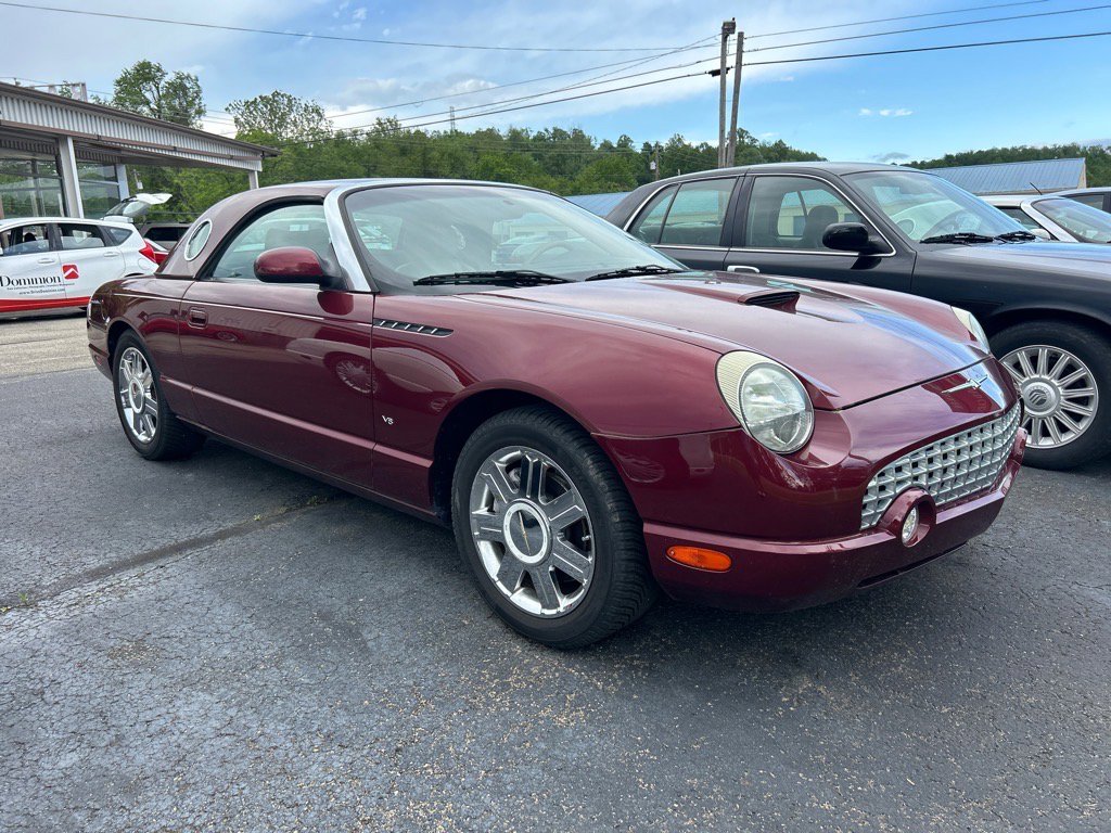 Used 2004 Ford Thunderbird Deluxe image 1