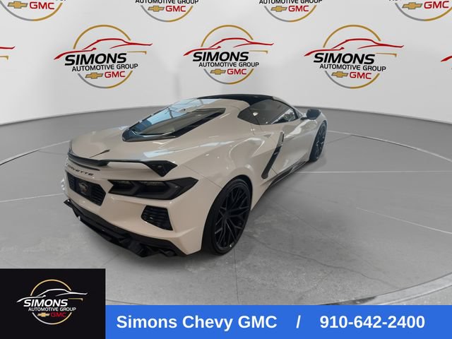 Used 2024 Chevrolet Corvette Stingray Preferred Cpe w/ Z51 Performance Package RWD image 4