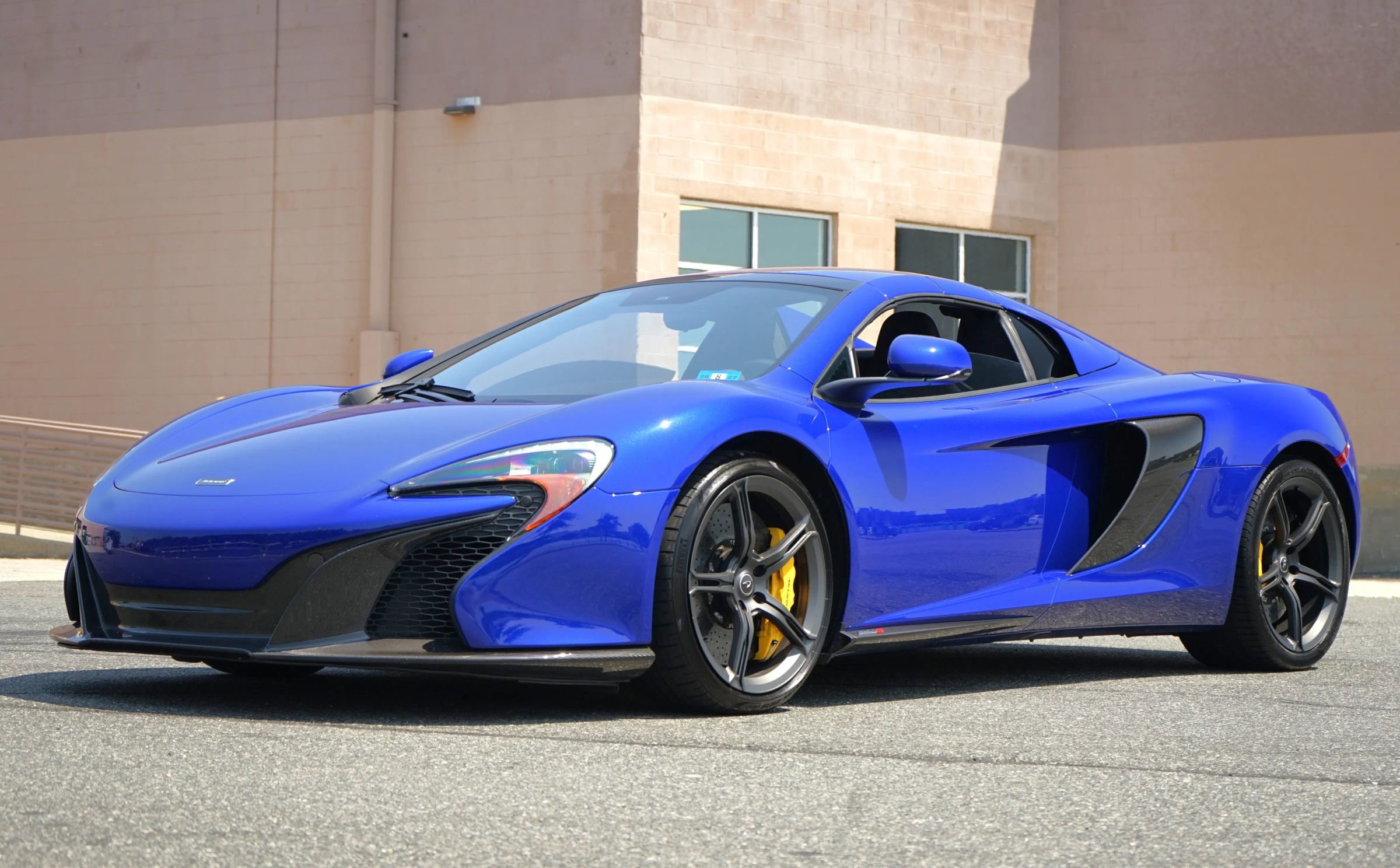Used 2015 McLaren 650S Spider image 3