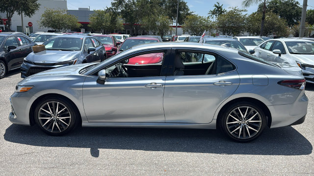 Used 2023 Toyota Camry XLE FWD image 4
