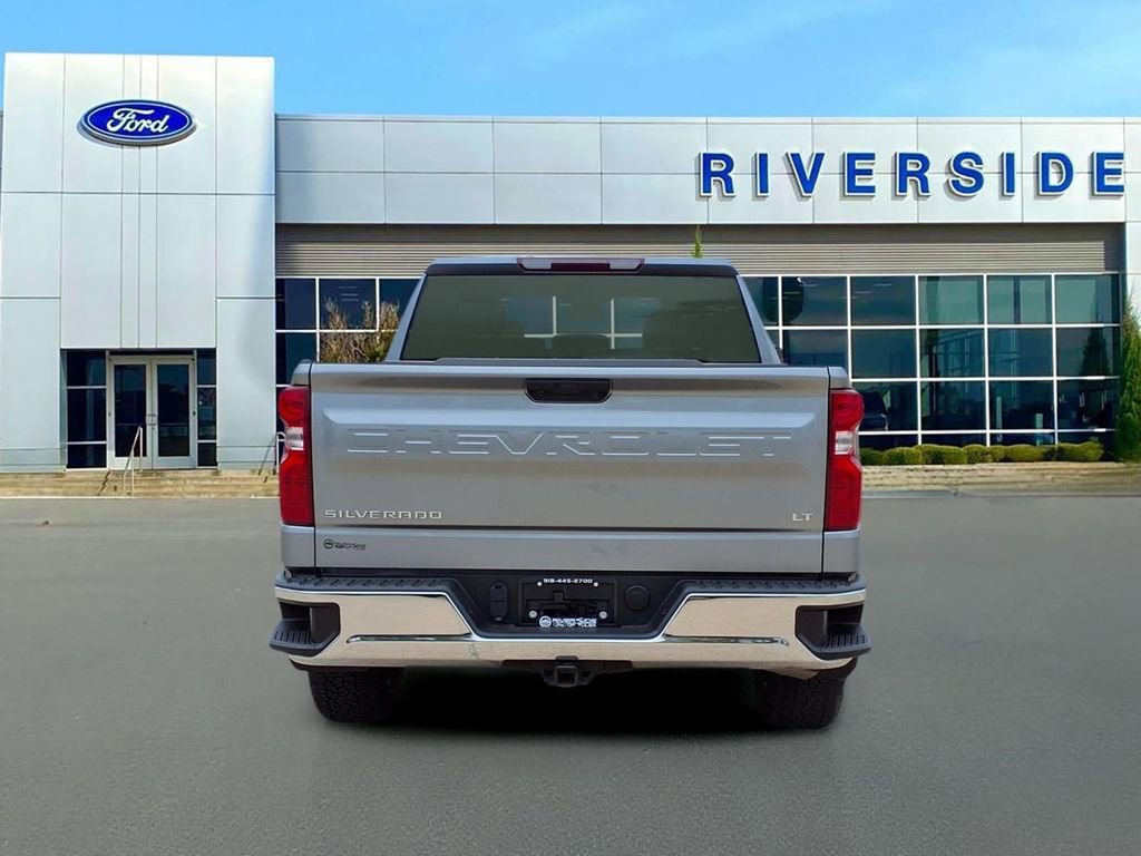 Used 2024 Chevrolet Silverado 1500 LT AWD/4WD image 5